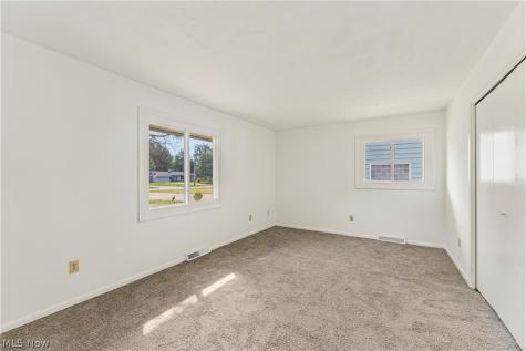 460 Long Street Amherst OH 44001