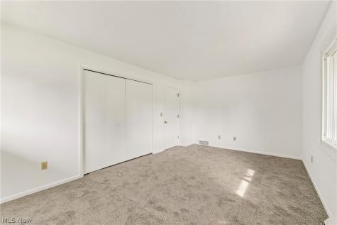 460 Long Street Amherst OH 44001