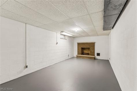 460 Long Street Amherst OH 44001