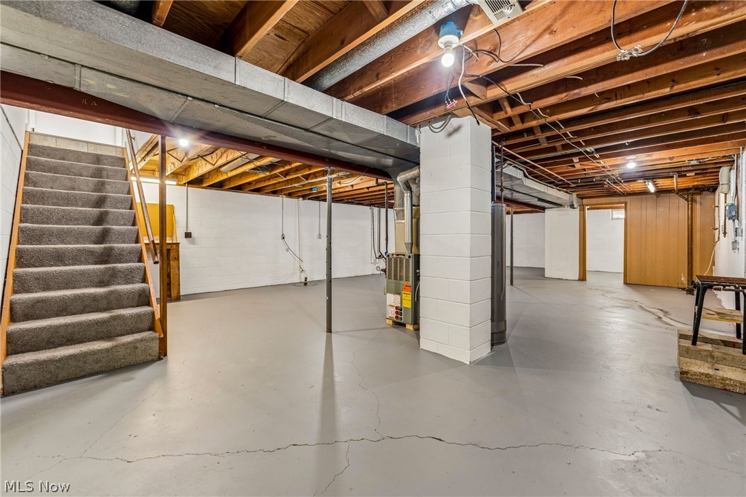 460 Long Street Amherst OH 44001