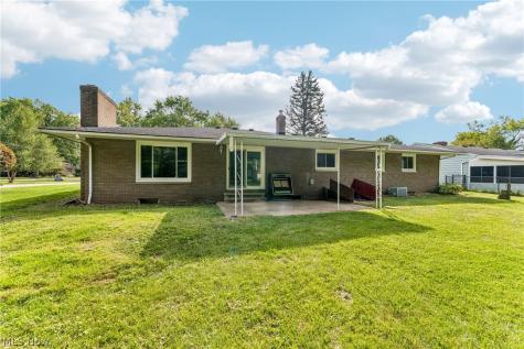 460 Long Street Amherst OH 44001
