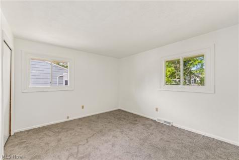 460 Long Street Amherst OH 44001