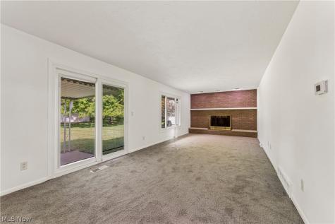 460 Long Street Amherst OH 44001