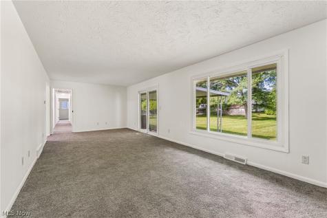 460 Long Street Amherst OH 44001