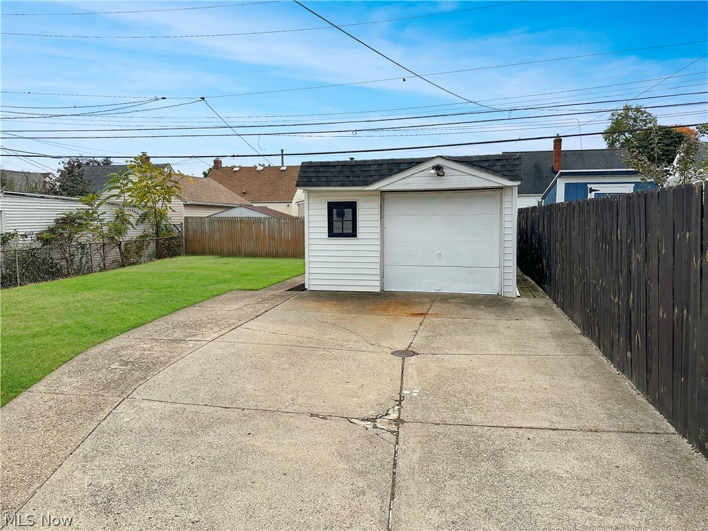 5811 Orchard Avenue Parma OH 44129