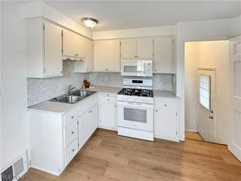 5811 Orchard Avenue Parma OH 44129