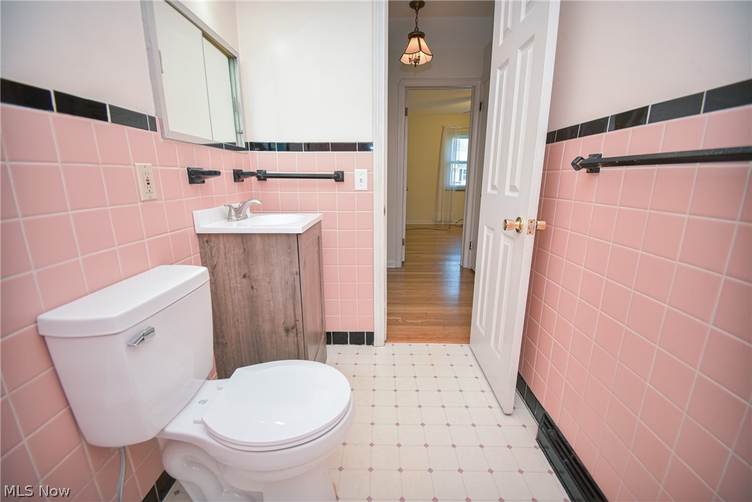 18400 Rockland Avenue Cleveland OH 44135