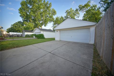 18400 Rockland Avenue Cleveland OH 44135