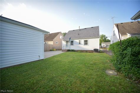 18400 Rockland Avenue Cleveland OH 44135