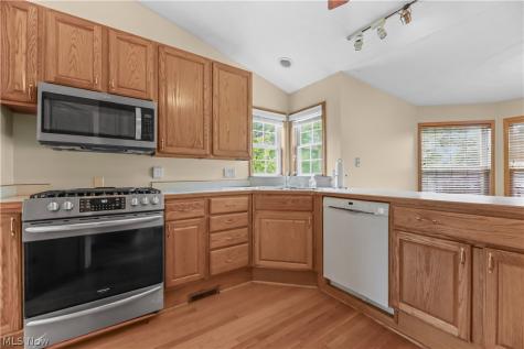 1701 Woods Road Akron OH 44306