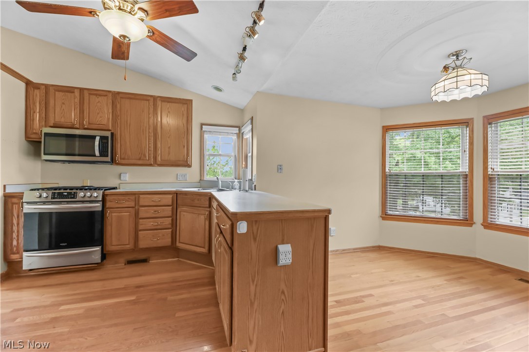 1701 Woods Road Akron OH 44306