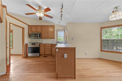 1701 Woods Road Akron OH 44306