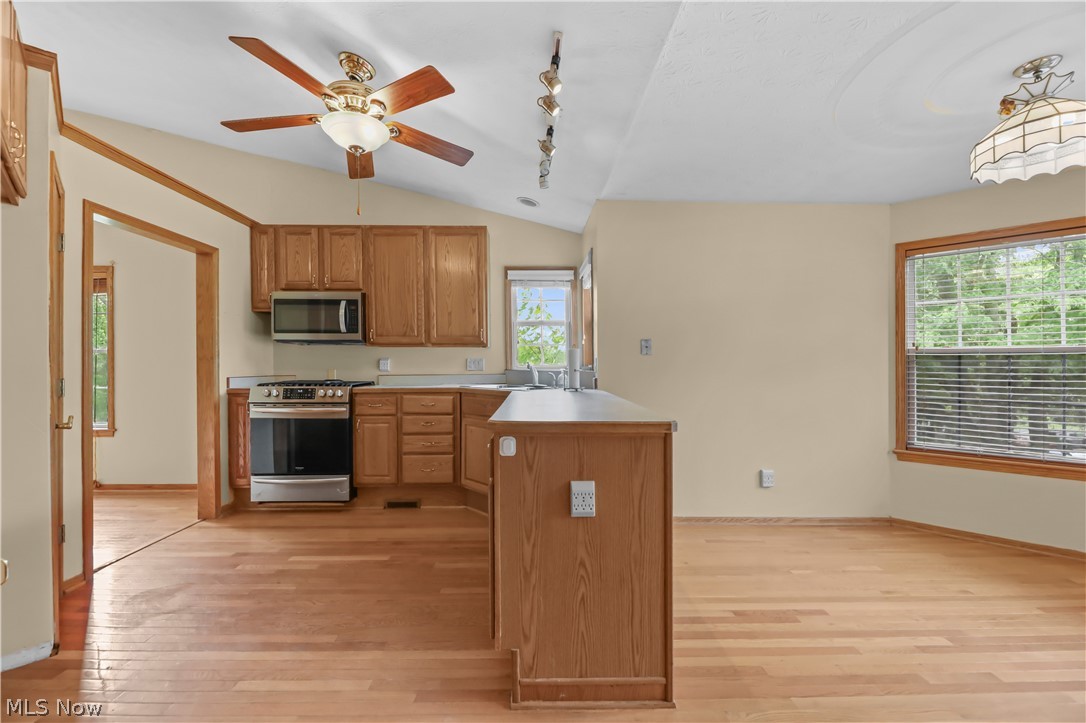 1701 Woods Road Akron OH 44306