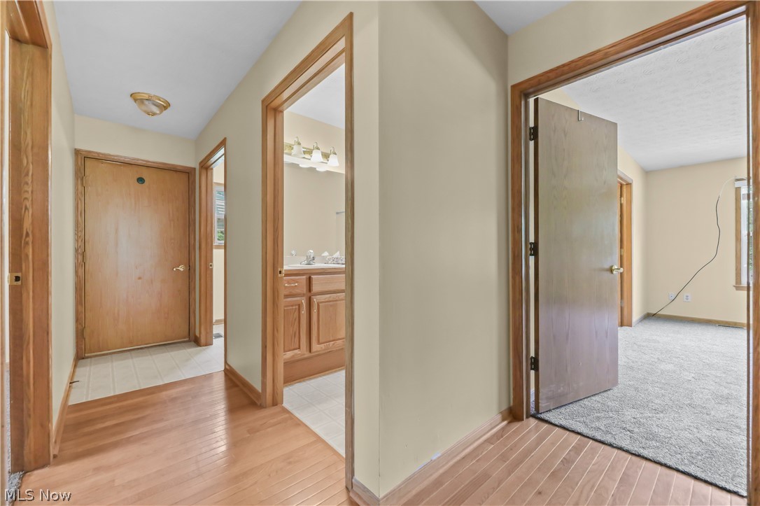 1701 Woods Road Akron OH 44306