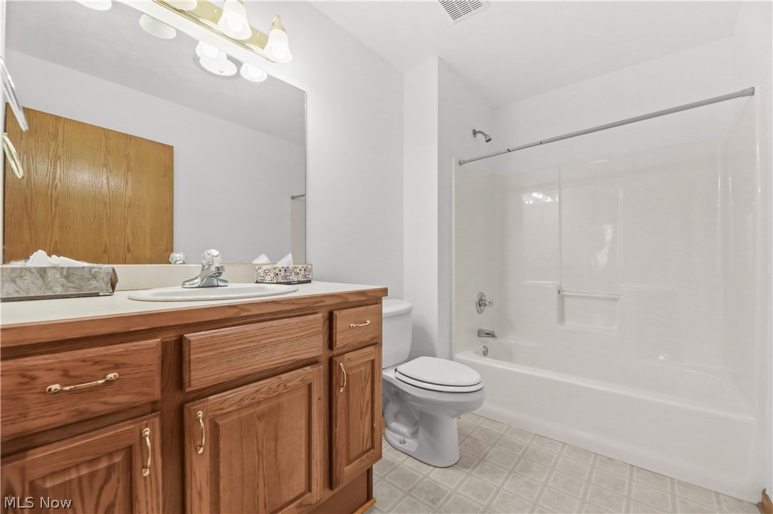 1701 Woods Road Akron OH 44306
