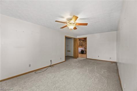 1701 Woods Road Akron OH 44306
