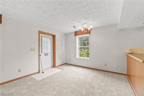1701 Woods Road Akron OH 44306