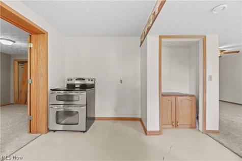 1701 Woods Road Akron OH 44306