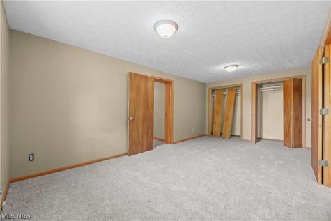 1701 Woods Road Akron OH 44306