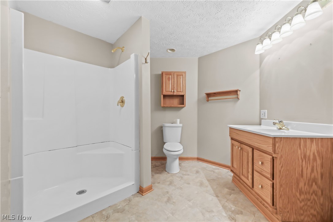 1701 Woods Road Akron OH 44306