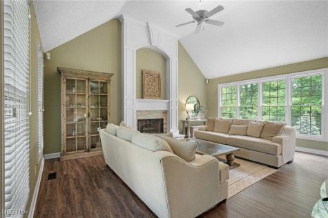 553 Parkside Drive Avon Lake OH 44012