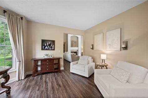 553 Parkside Drive Avon Lake OH 44012