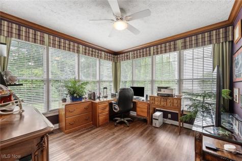 553 Parkside Drive Avon Lake OH 44012