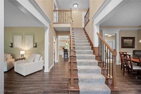 553 Parkside Drive Avon Lake OH 44012