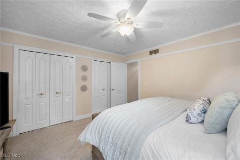 553 Parkside Drive Avon Lake OH 44012