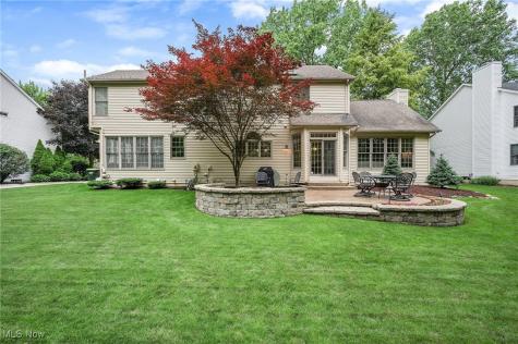 553 Parkside Drive Avon Lake OH 44012