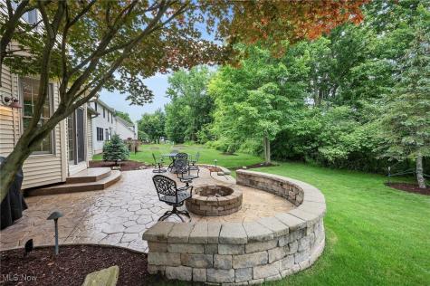 553 Parkside Drive Avon Lake OH 44012