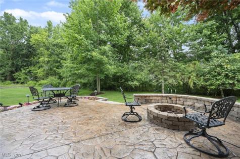 553 Parkside Drive Avon Lake OH 44012
