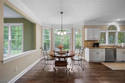 553 Parkside Drive Avon Lake OH 44012