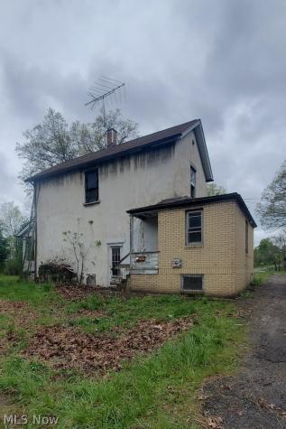 17 Oak Park Youngstown OH 44505