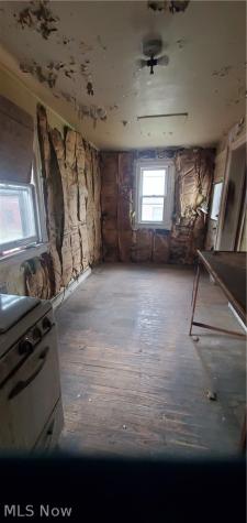 17 Oak Park Youngstown OH 44505