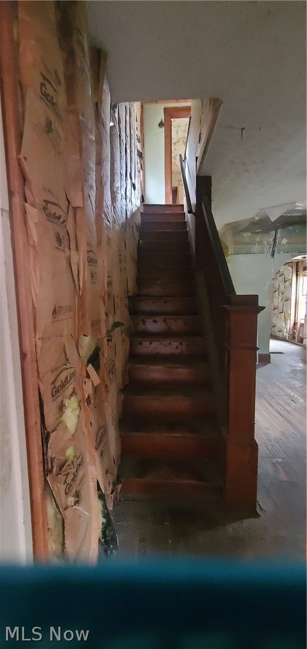 17 Oak Park Youngstown OH 44505