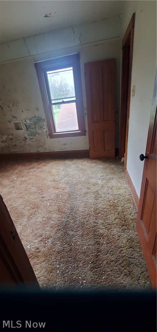 17 Oak Park Youngstown OH 44505