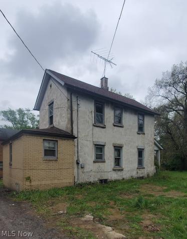 17 Oak Park Youngstown OH 44505
