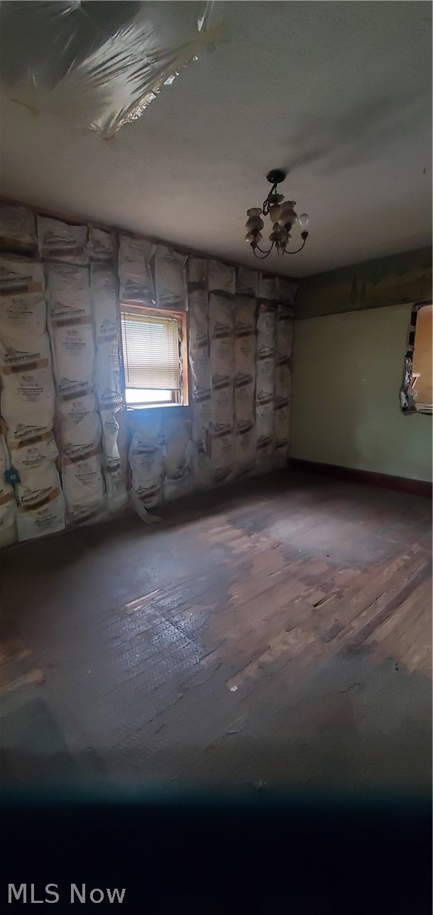 17 Oak Park Youngstown OH 44505