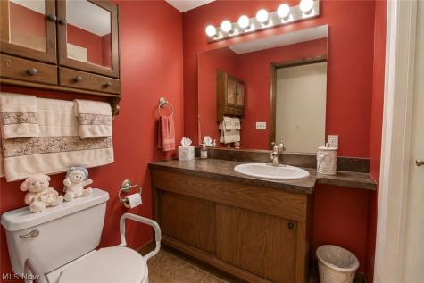 1256 E 331st Street Eastlake OH 44095