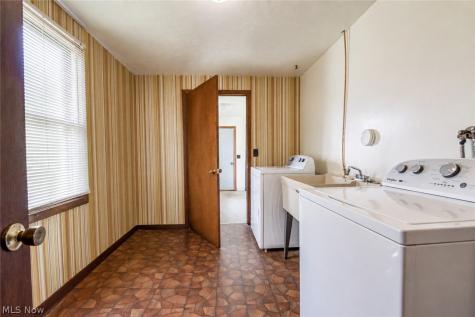 1256 E 331st Street Eastlake OH 44095
