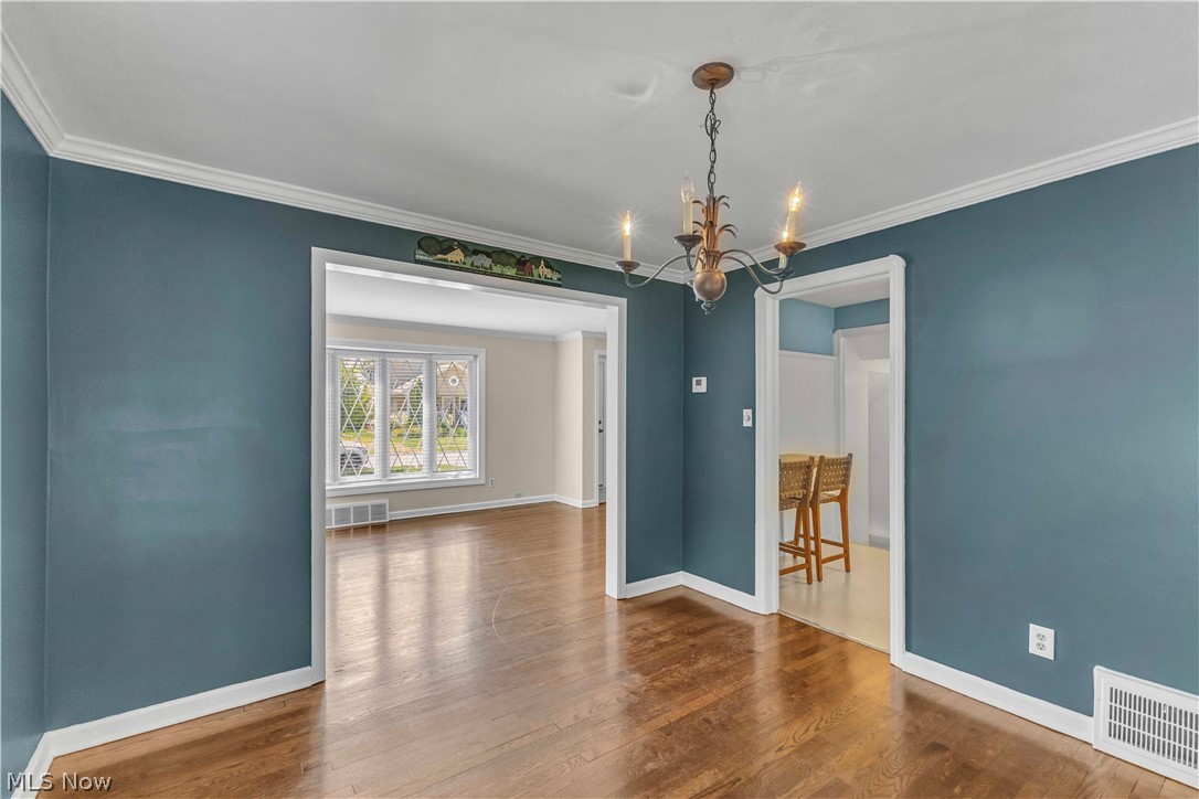 351 Oakmoor Avenue Bay Village OH 44140