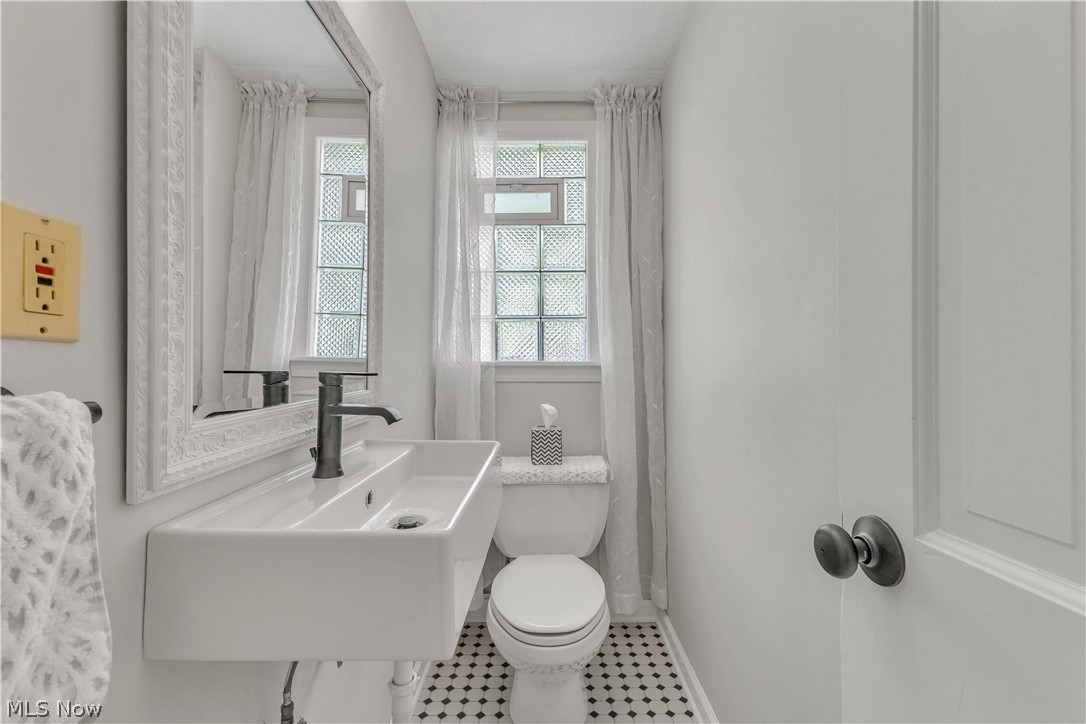 351 Oakmoor Avenue Bay Village OH 44140