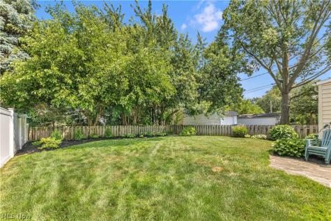 351 Oakmoor Avenue Bay Village OH 44140
