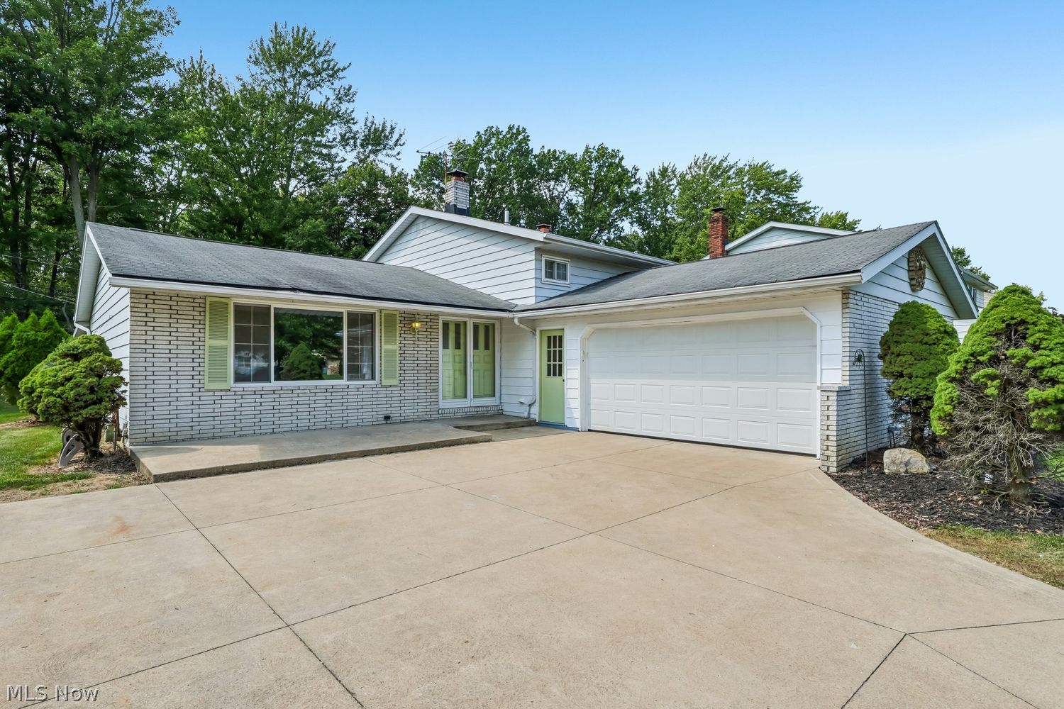 5594 Dorothy Drive North Olmsted OH 44070
