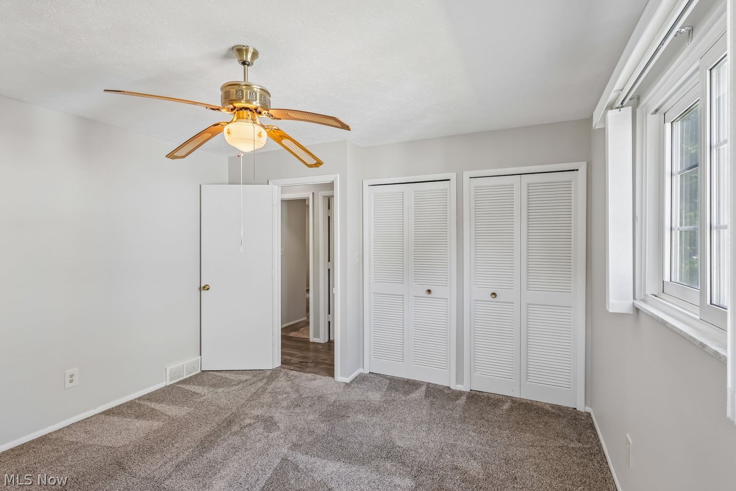 5594 Dorothy Drive North Olmsted OH 44070