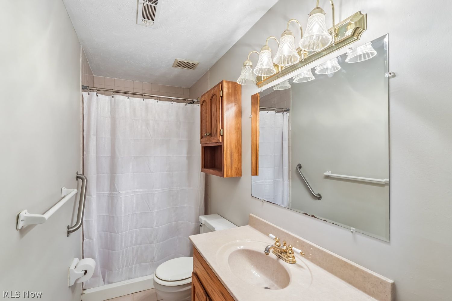 5594 Dorothy Drive North Olmsted OH 44070
