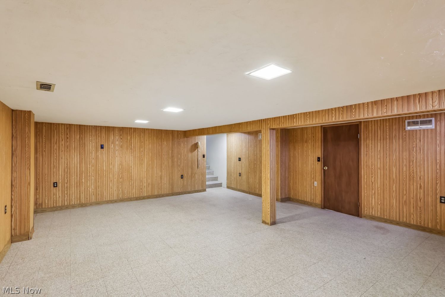 5594 Dorothy Drive North Olmsted OH 44070