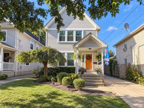 2472 W 5th Street Cleveland OH 44113