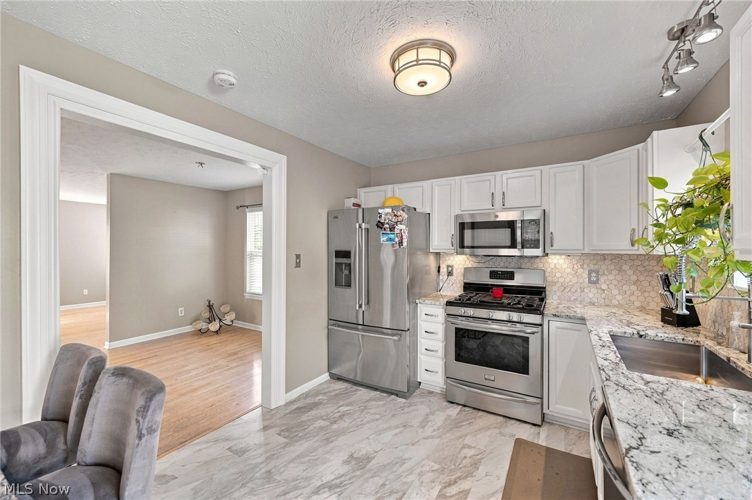 2472 W 5th Street Cleveland OH 44113